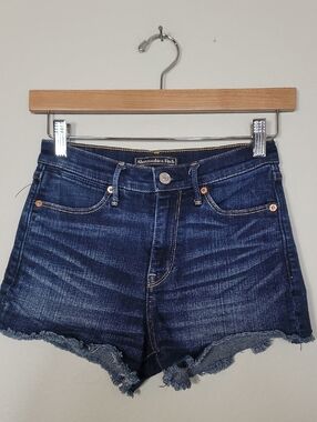 Abercrombie & Fitch Denim Shorts Size 24/0 Dark Wash Raw Edge 2 Inch Inseam